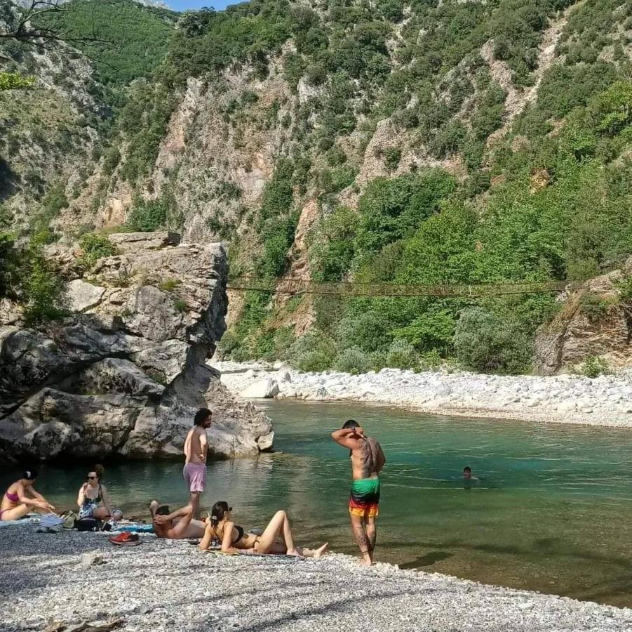 Rouista Tzoumerka Resort Vourgareli 外观 照片